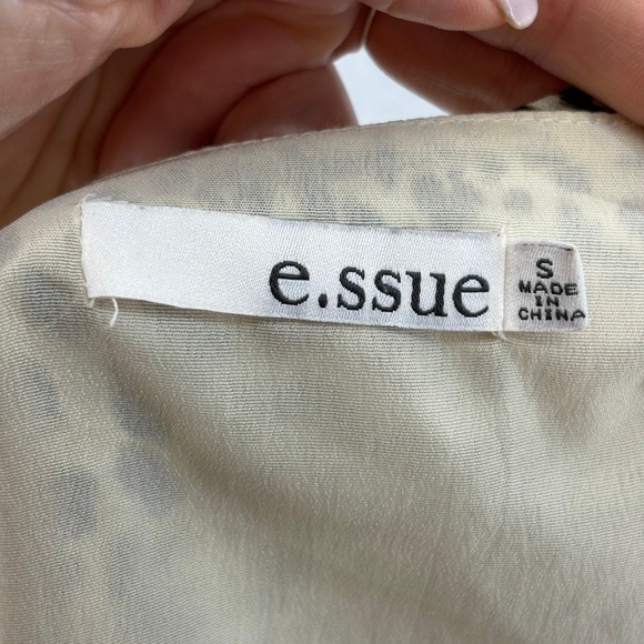 E.ssue Animal Print Crop Top SMALL Tie Front Flutter Sleeve Edgy Party Going Out - Picture 12 of 13